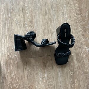 Worn once black heels size 8